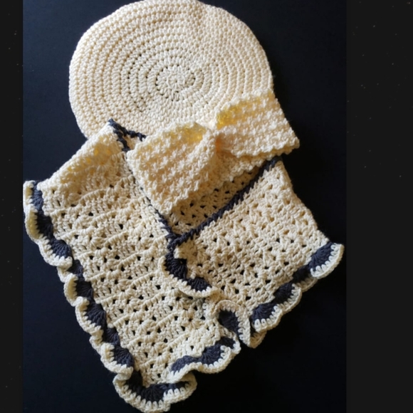 Beret hat, round scarf, and Headband - Picture 3 of 3